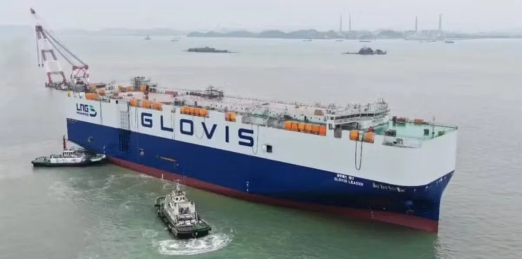 Guangzhou in Cina, vara la nave porta-veicoli più grande del pianeta e supera il primato di SAIC
