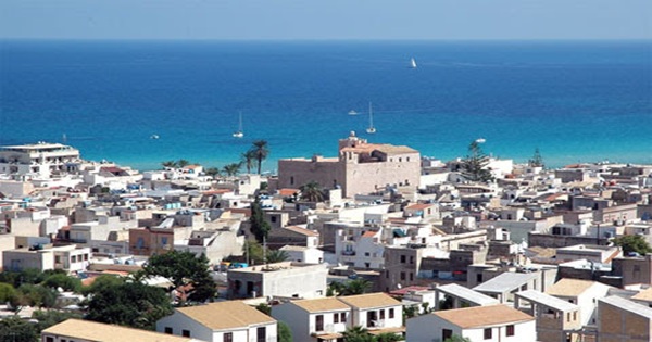 Sicilia. Professore ferito a San Vito Lo Capo, paura in aula e indagini sul video